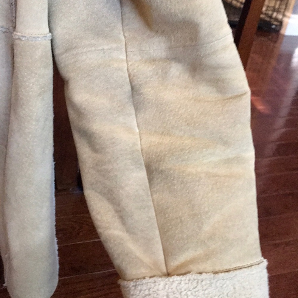 Beautiful suede jacket! - Picture 6 of 7